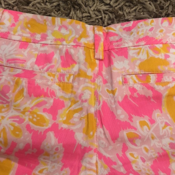 Callahan lilly pulitzer shorts. size 2. - Picture 9 of 11